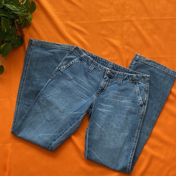 Vintage Flared Long Fit Denim Jeans - Picture 7 of 11